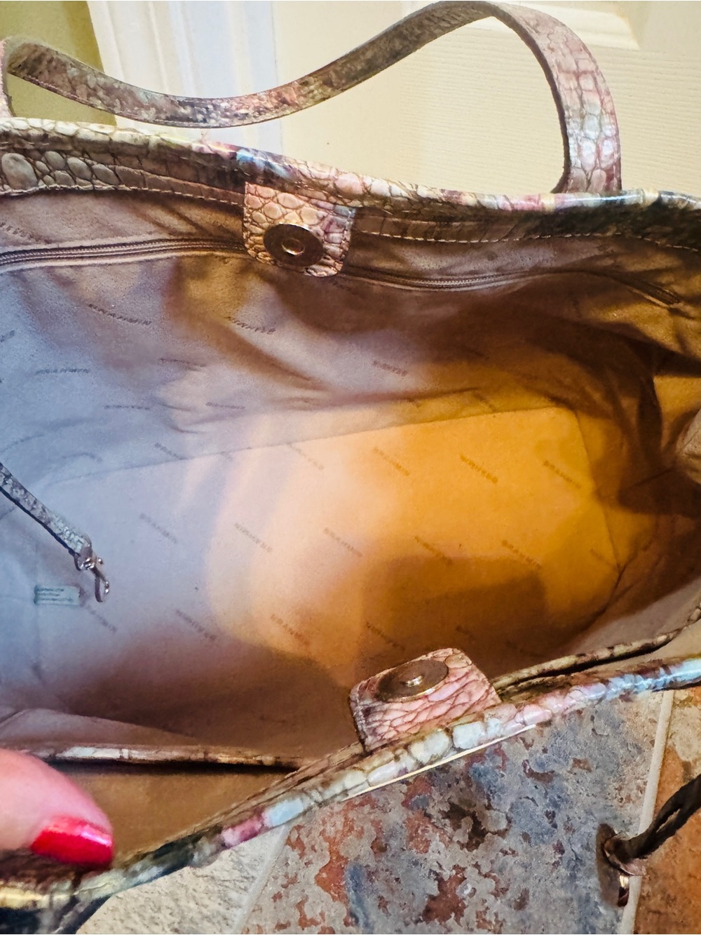 RARE! Collectors Vintage Brahmin Medium Julian Opal Croc Embossed Leather Tote! - Picture 16 of 16